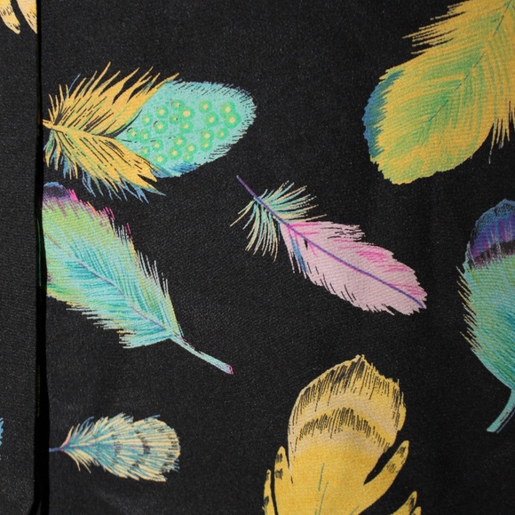 SILK FEATHER PATTERN BUTTON UP - Picture 3 of 5